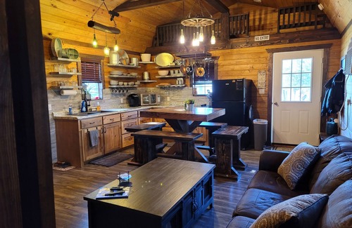 Somerville Cabina | Deer Trail Cabin sleeps 6 people