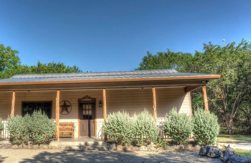 Concan Casa | Deer Trail @ Frio River Vacation Rentals