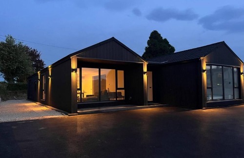Cashel Apartamento | Deerpark Villa Six Bed Four Bathrooms Sleeps Sixteen