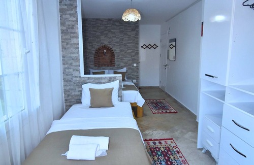 Alacati Hotel | Degirmenli Konak