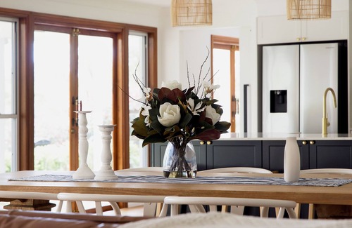One Mile Casa | Deja Blue Anna Bay