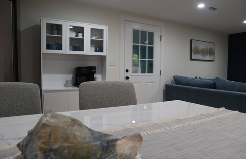 Supply Casa | Deja Blue at the beach! within 1.5 mile from the beach with boat parking!!