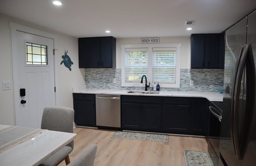 Supply Casa | Deja Blue at the beach! within 1.5 mile from the beach with boat parking!!