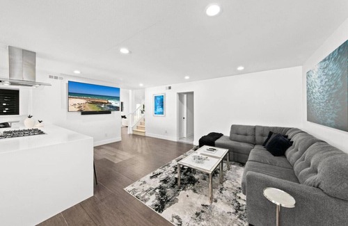 Del Mar Heights Casa | Del Mar Heights Delight