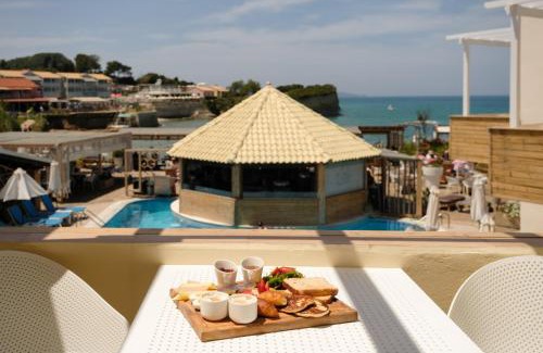 Sidari Apartamento | Del Mare Beach Hotel