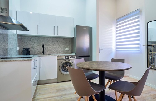 El Ejido Apartamento | Del Parque Flats Estudio Capuchinos con Vistas, Céntrico y Acogedor