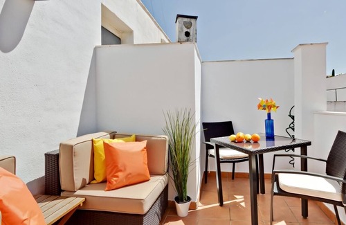 San Felipe Neri Apartamento | Del Parque Flats Ollerias Duplex