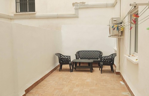 El Ejido Apartamento | Del Parque Flats San Millan Family Apartment