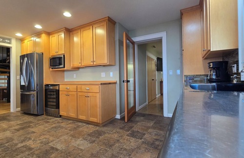 Crescent City North Casa | del Playa: Luxurious Craftsman Beachfront Home