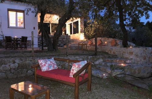 Skopelos Cabaña | Del & Sol 2 seaside semi detached cottage.