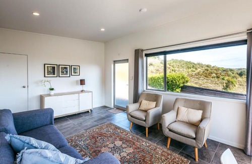 Matiatia Bay Apartamento | Delamore Cove - Kowhai / You've Got It Maid