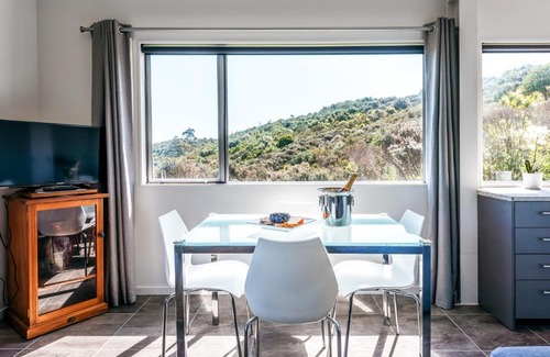 Matiatia Bay Apartamento | Delamore Cove - Kowhai / You've Got It Maid