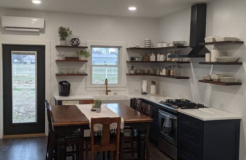 Lincoln Cabaña | Delaware Beaches and DE Turf Vacation Retreat