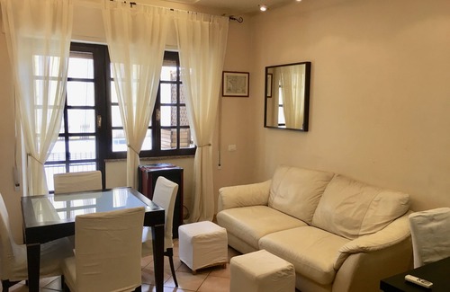 Civitavecchia Apartamento | Il DelfinoOld Town Flat, Hi-Tech, SPA, Terminal de cruceros y estación de tren