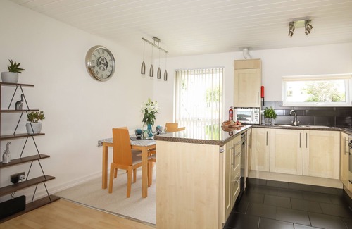 Y Felinheli Casa | DELFRYD, family friendly, country holiday cottage in Y Felinheli