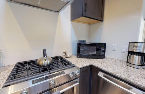 Historic Eastside Casa | Delgado C-4: One block from Canyon Road!