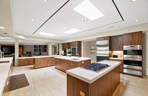 Indian Wells Casa | 'Delgado Estate' Massive 16 bedroom home, Huge Pool, Private and Secluded, Sleeps 32