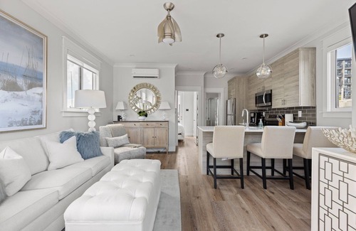 Wilmington Apartamento | Delight at The Cove - Luxury Floating Villa in Downtown Wilmington