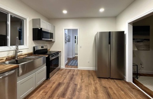 Town of Lloyd Casa | Delightful 1-Bedroom Residence with Private Yard on New Paltz Rd, Lloyd, NY