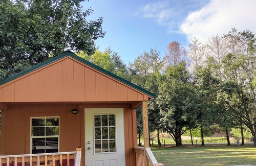 Gray Cabina | delightful 1 bedroom tiny house