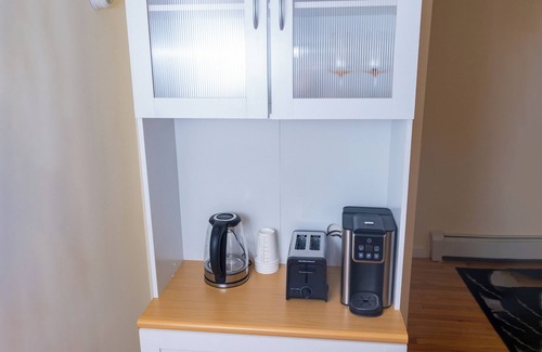 Ampere Casa | Delightful 2-bedroom house with AC in East Orange