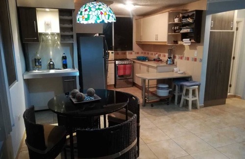 Tonsupa Apartamento | Delightful 2-bedroom apartment with AC in Tonsupa