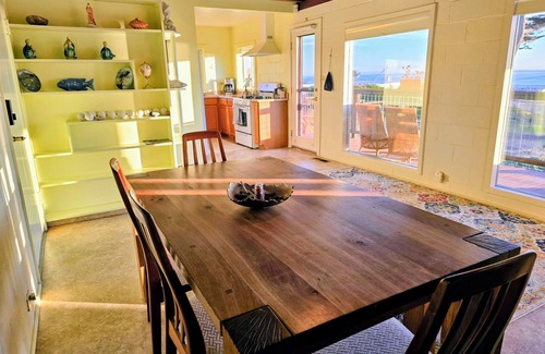 Bodega Bay Cabaña | Delightful 2-bedroom occuan view cottage , 2 minutes walk to the beach