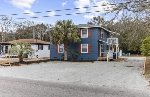 Windy Hill Casa | "Delightful 2BR duplex: ocean steps away, close to attractions."