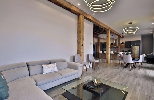 Ville-Marie Condominio | Delightful 3-bedroom 3BA condo in Old Montréal including parking on premises