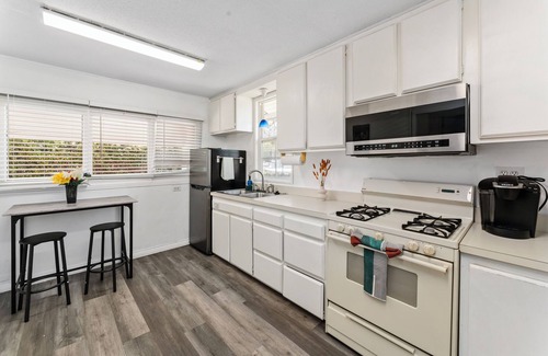 Mission Hills Casa | Delightful 3-bedroom house with AC in sunny San Diego