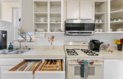 Mission Hills Casa | Delightful 3-bedroom house with AC in sunny San Diego