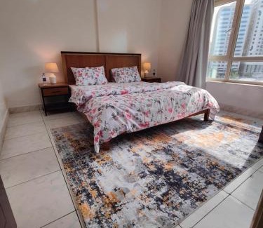 Al Majaz Apartamento | Delightful 3Bedroom Family Apartment