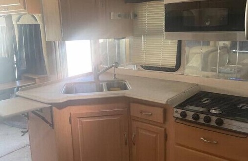 Victorville Casa | Delightful 4 guest RV enjoy nature in Apple Valley