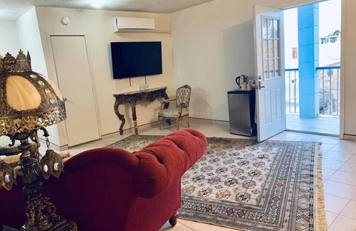 Tampico Casa | Delightful 5-Suite Home Wifi, Parking, Smart TV&B-fast