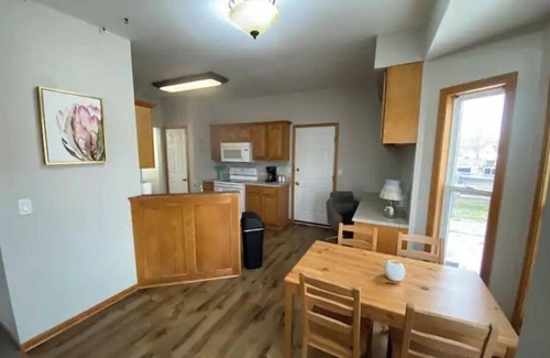 Waukee Casa | Delightful 5b stay in Paradise!!