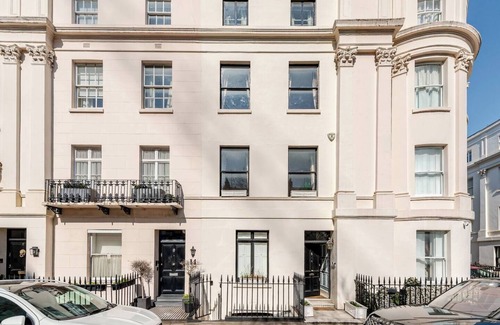 Belgravia Casa | Delightful 6 Bed Villa by Buckingham Palace with AC