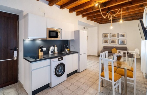 San Francisco-Ribera Apartamento | Delightful Apartment Steps from Córdoba's Wonders