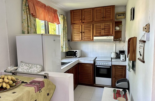 Pereybere Apartamento | Encantador apartamento con piscina junto a fantásticas playas, restaurantes y tiendas.
