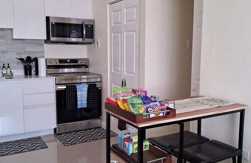Portmore Apartamento | Delightful, brand new, Bayfront apartment in sunny Portmore
