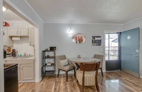 Melrose Apartamento | Delightful Charmer - Pool Access