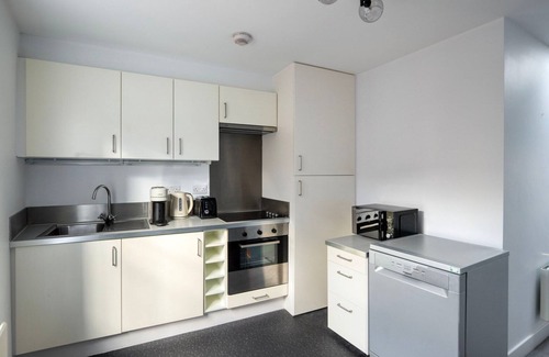 Barbican Apartamento | Delightful City of London 2BR w/ Balcony, nr Tube Station, by Blueground