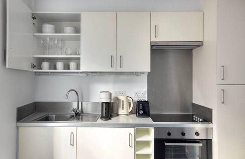 Barbican Apartamento | Delightful City of London 2BR w/ Balcony, nr Tube Station, by Blueground