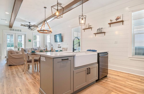Lakeside at Blue Mountain Beach Casa | Delightful Coastal Home w/WiFi, Furnished Porch, & Shared Pool-Dog Friendly