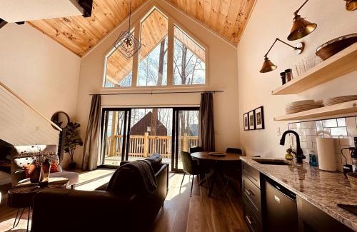 Gatlinburg - Pigeon Forge Casa | Delightful Cottage Ideal for Small Groups in Sevierville, Tennessee