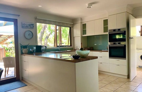 Inverloch Casa | Delightful, dog friendly, cosy fire, comfy beds
