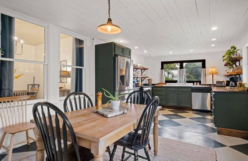 Fayetteville Casa | Delicioso bungalow DT