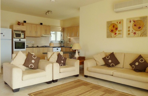Bogaz Apartamento | Encantador Apartamento Planta Baja junto al Gran piscina, internet gratis y vistas al mar-