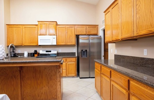 Southern Oaks Casa | Delightful home 5 Bedrooms , 2 Bath and 2 living rooms