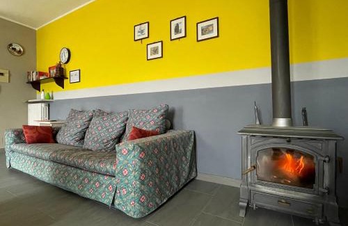 Castana Apartamento | Delightful Home-Lovely Hill View