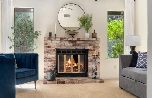 Pleasant Grove Casa | Delightful Home w Fireplace Patio Fire Pit